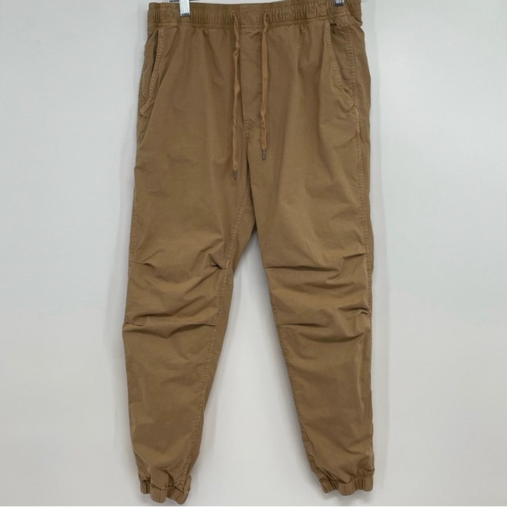 Men’s American Eagle Cargo Joggers